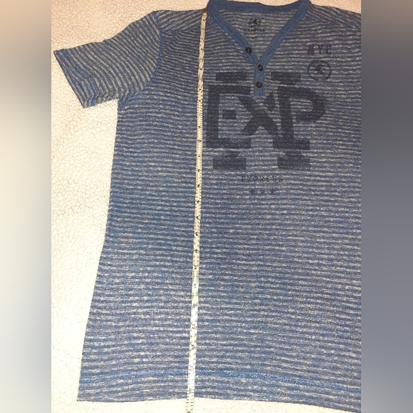 2 Men's Express Shirts. - Picture 2 of 5